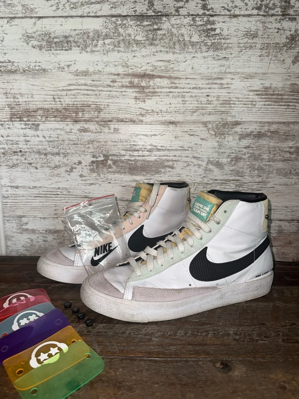 Nike White Black Green High-Top Sneakers: size 8.5